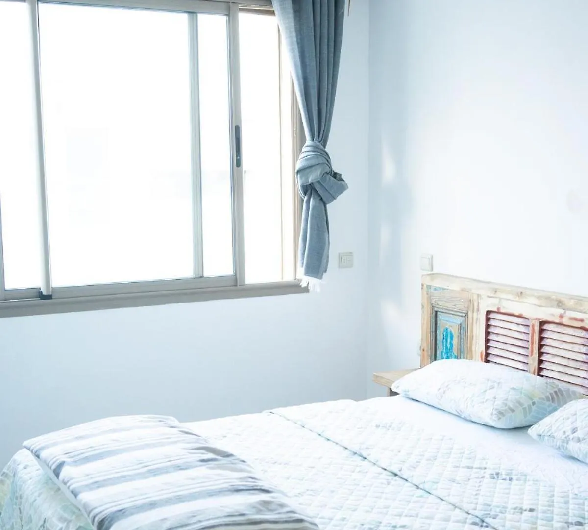 Seaside Apartment, As-Sawíra Apartmán